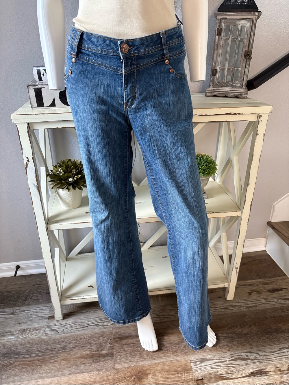 VTG Southpole Y2K Zipper Pocket Embroidered Flare Jeans Low Rise